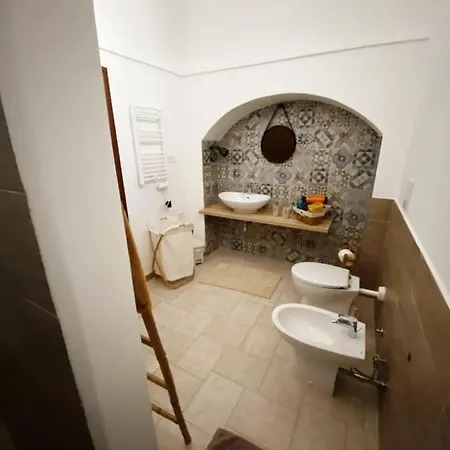 Co Mo - A Sud - 3* Mesagne